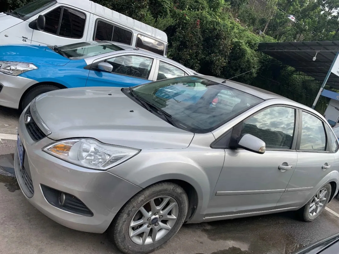 公開拍賣?？怂埂⑸虾e克牌機(jī)動車